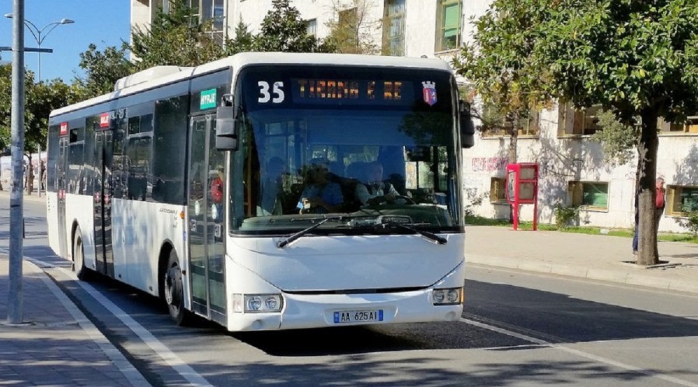 Kriza e transportit, operatoret kerkojne dyfishim te biletes ne Tirane